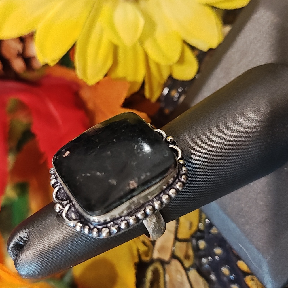 Ghost Crystal (Quartz) Gemstone Ring - Size 6 1/4 - Picture 3 of 8